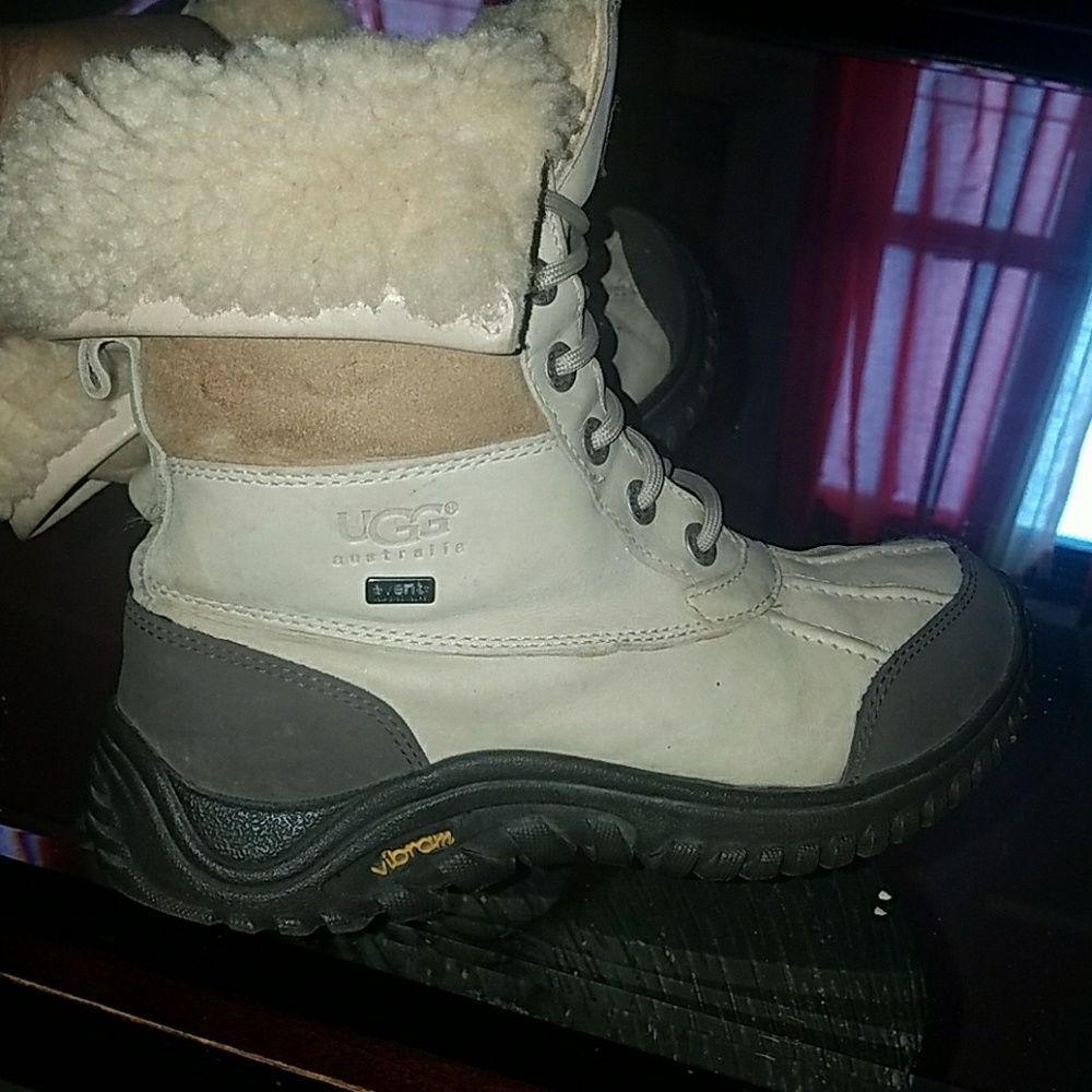 Boots - Picture 5 of 8